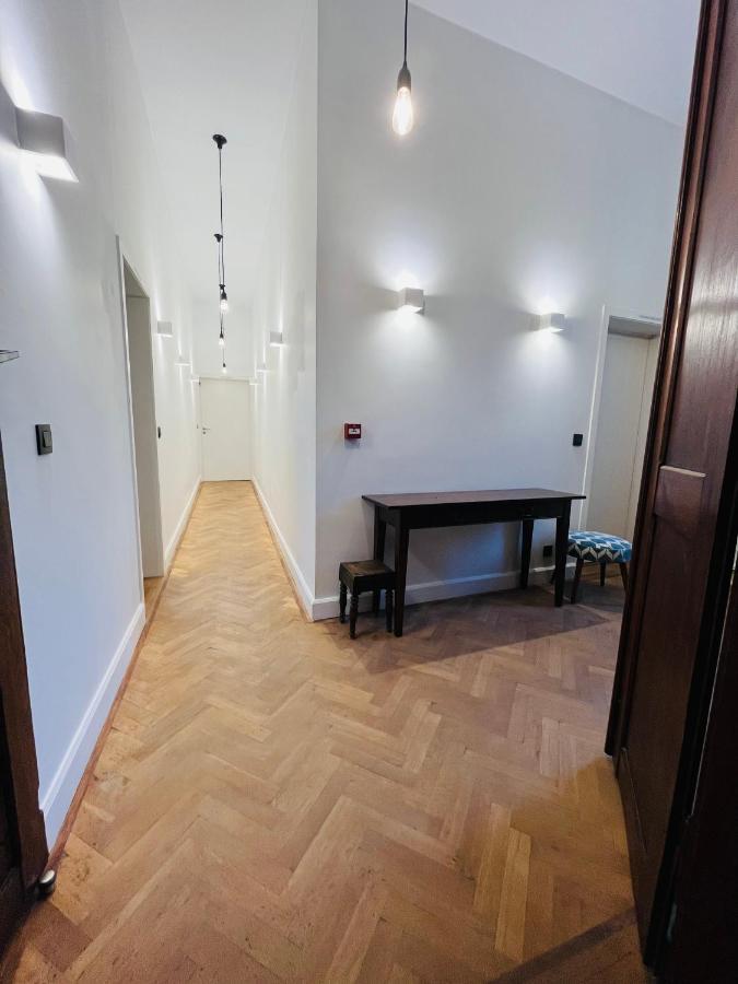 Peter House Nivelles Exterior foto